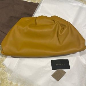 Bottega veneta cloud clutch new